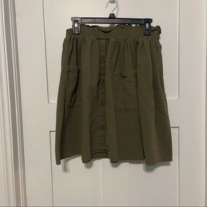 SHEIN size large olive green 100% cotton faux button front skirt with pockets!